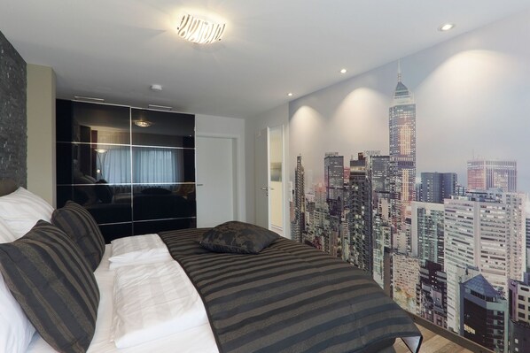 1 bedroom, in-room safe, iron/ironing board, WiFi