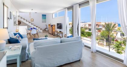 Sunny Townhouse With Sea Views and Terrace in Son Serra, Mallorca ☀️🌊