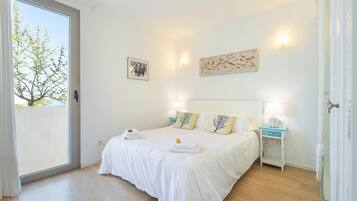 3 dormitorios, tabla de planchar con plancha, Internet y ropa de cama