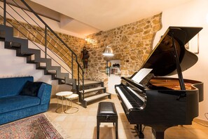 TV, fireplace, DVD player, table tennis - Beautiful villa with pool and Jacuzzi,  16 people (Buseto Palizzolo)