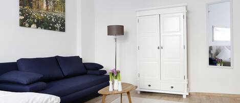 5 bedrooms, in-room safe, iron/ironing board, WiFi