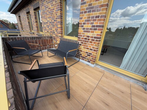 Ferienwohnung mit Balkon in großzügigem Haus mit Hof und Garten