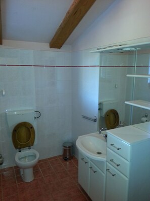 Towels, toilet paper