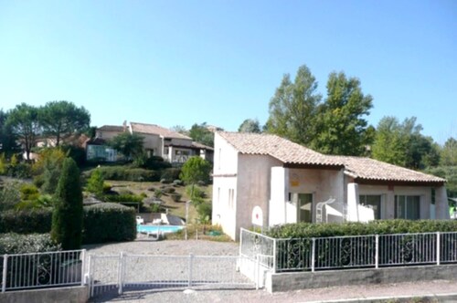 10 km from Mandelieu la Napoule, lake of St Cassien (cottage 2-4pers) 