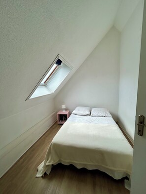 3 chambres, fer et planche à repasser, Wi-Fi