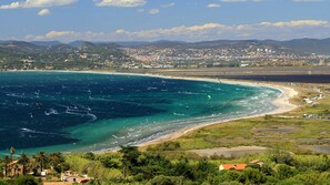 Beach nearby - Village house in medieval Hyères. (Hyères)