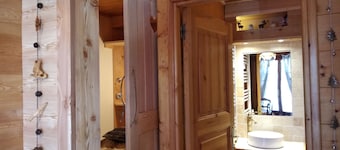 Les Orres pied des pistes, dans chalet, location pour 2 /3 personnes