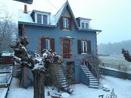 Exterior. Les Buissonnets "Salièri" apartment for 3 people in the Morvan