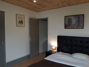 1 Schlafzimmer, Bügeleisen/Bügelbrett, Reisekinderbett, kostenloses WLAN