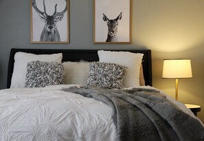 3 bedrooms, desk, iron/ironing board, free WiFi