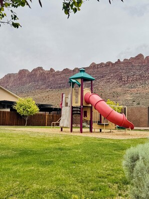 Children’s area - Hot Tub & Outdoor Living | Rim View Retreat | Fenced Backyard (Moab)