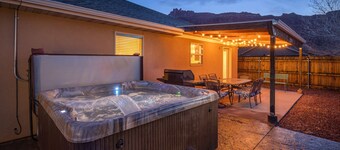 Casa privada con bañera de hidromasaje privada - Chimenea - Patio cercado - Vistas - Piscina compartida