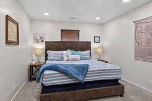 3 chambres, fer et planche à repasser, Wi-Fi gratuit, draps fournis