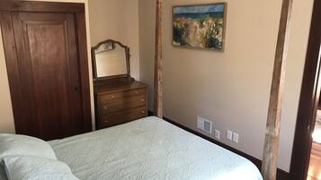 3 多间卧室、免费 WiFi、床单