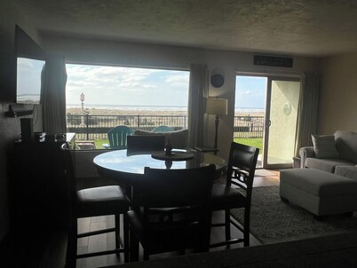 On the Promenade 1st floor. Spectacular Panoramic Ocean Views, Patio with grassy