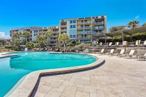 A heated pool - NEW PHOTOS! Spacious Amelia Island Villa Sleeps 12! Ideal for Large Families & Groups! (Fernandina Beach)