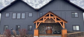 Kaunis 5BR Lodge - *** Viime viikonloppuna marraskuussa vÀhennetty ***