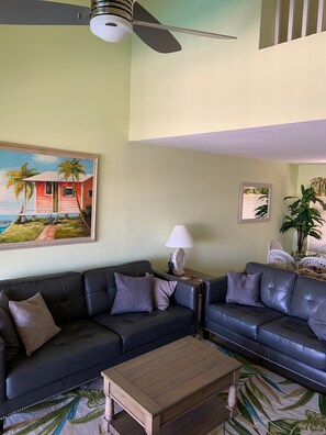 Smart TV, computer monitors