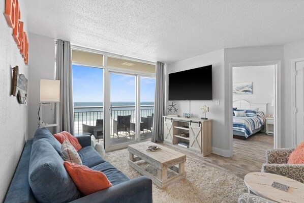 Flat-screen TV - 6th Floor, Beachfront. Indoor, Outdoor Pools. Hot Tubs | Bay Watch Resort - 637 (North Myrtle Beach)