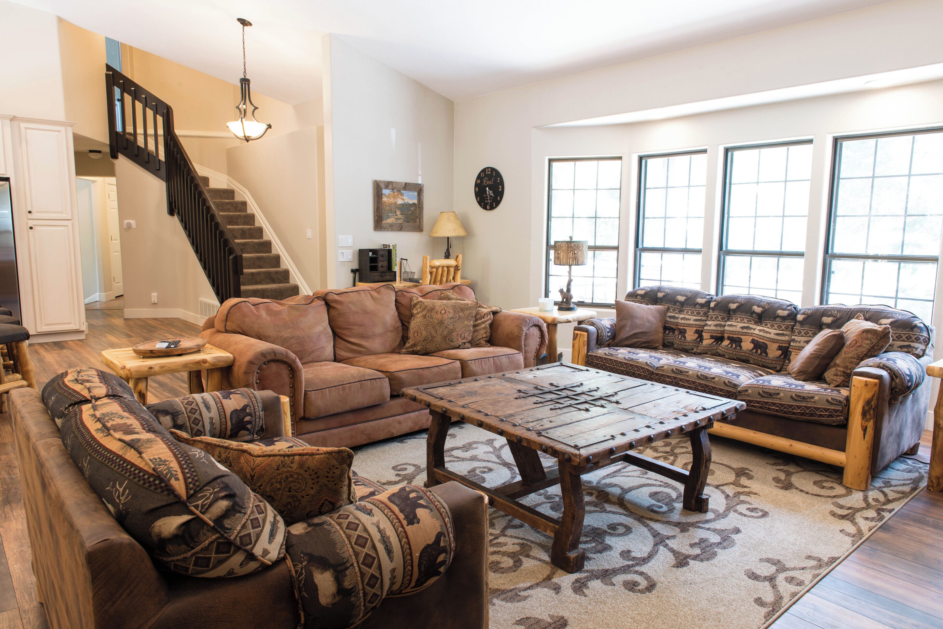 Smart TV, fireplace, video games, DVD player