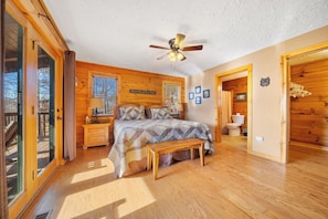 5 bedrooms, iron/ironing board, free WiFi, bed sheets