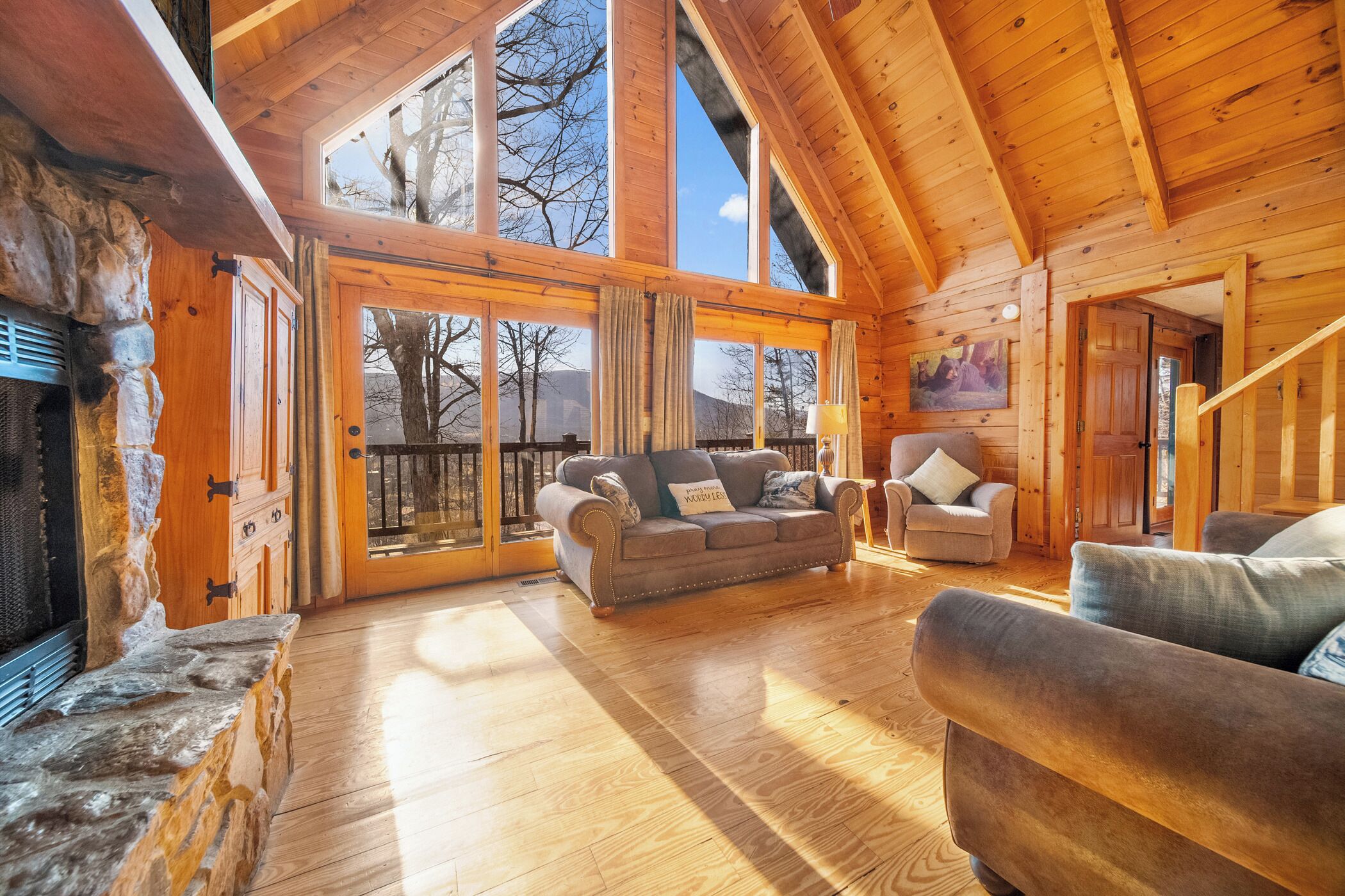 Smart-TV, Kamin, Videospiele, DVD-Player