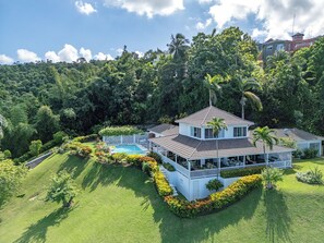 Exterior - New Listing! Staffed Private Villa/Majestic Ocean View/Pool/10 min Beach/WiFi (Montego Bay)