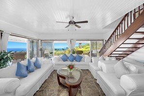 Smart TV, videojuegos, reproductor de DVD y libros 