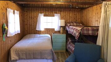 1 bedroom, free WiFi, bed sheets