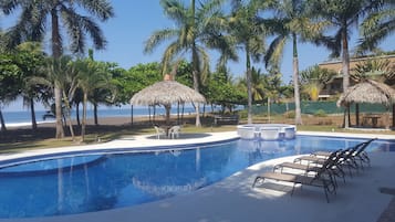 Utomhuspool