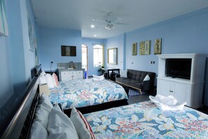 12 bedrooms, in-room safe, travel cot, free WiFi - Beach Front! Perfect For Weddings, Bachelor Parties, Retreats or Family Reunions (Playa Hermosa)