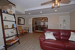 Smart TV, fireplace, books, stereo - 1930s General Store  - walkable to downtown, pet-friendly, Home is all for YOU! (Prescott)