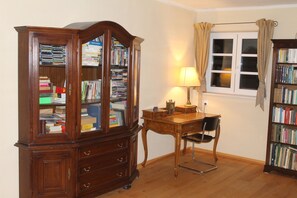 Comfort suite, 1 slaapkamer, open haard, uitzicht op tuin | Lakens van Egyptisch katoen, luxe beddengoed, pillowtop-bedden