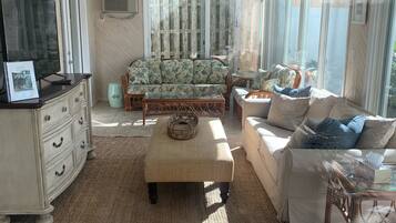 Smart TV, DVD player