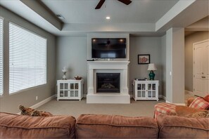 Living area - SPECIAL DISCOUNTS - BEAUTIFUL, WARM ST. GEORGE1 (Washington)