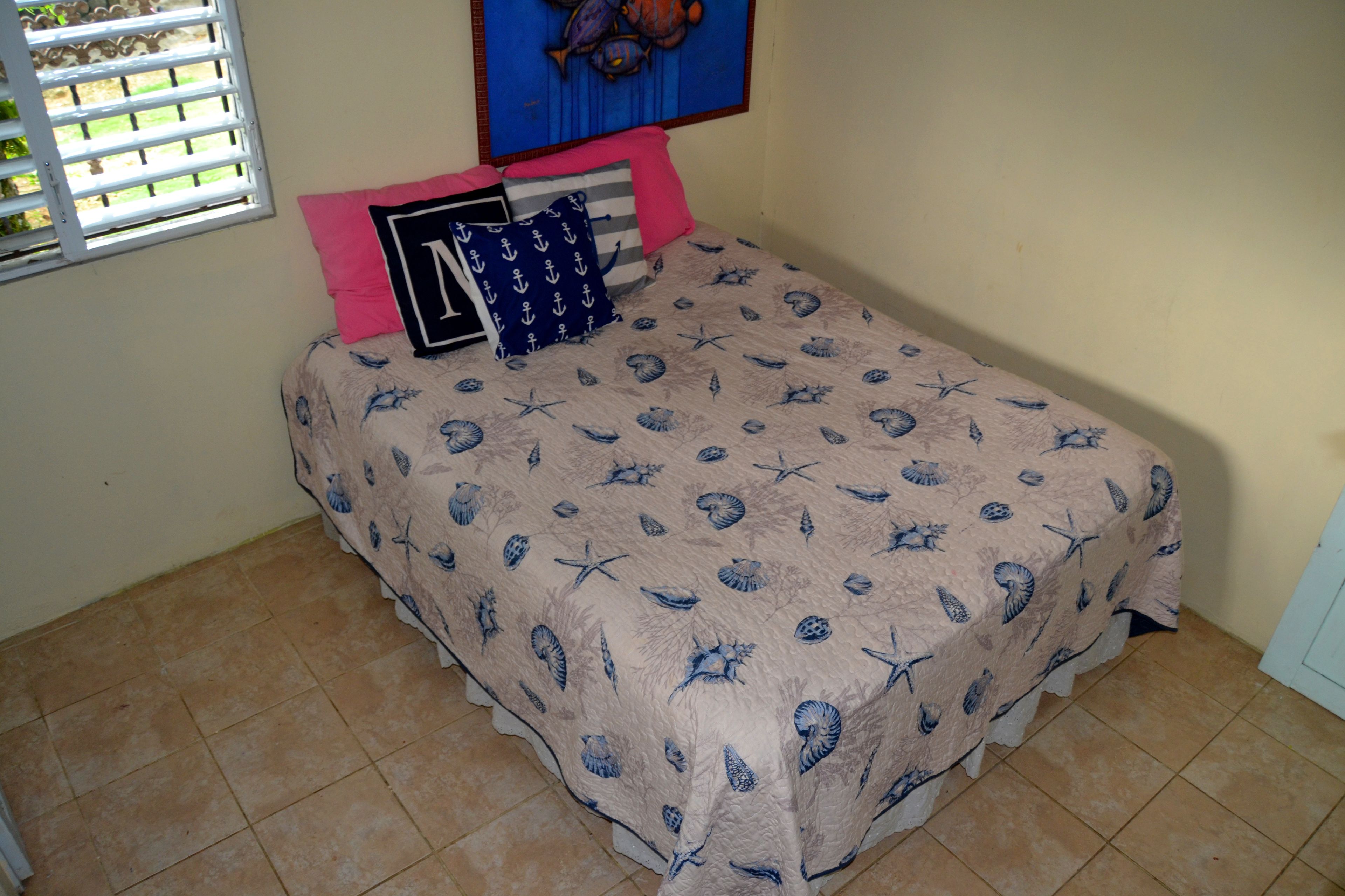 2 habitaciones, tabla de planchar con plancha y wifi gratis 