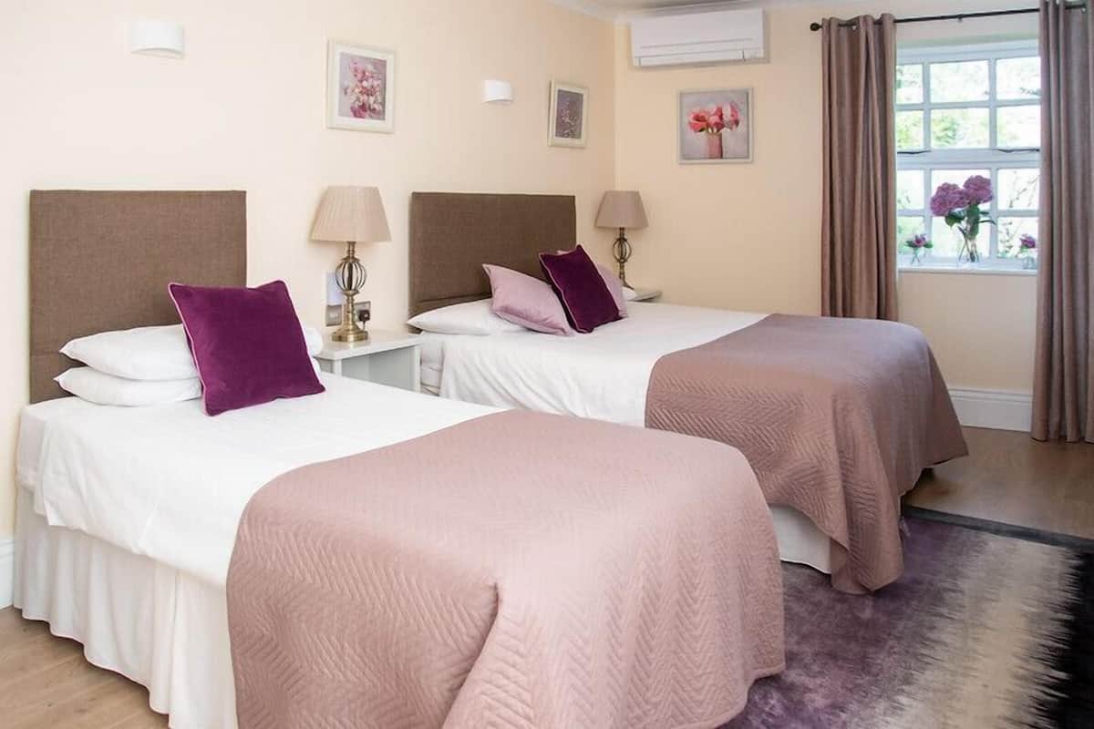 Habitación doble económica, 1 habitación | Ropa de cama de alta calidad y decoración personalizada
