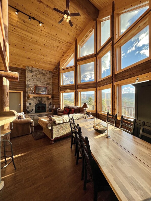 TV, fireplace, DVD player