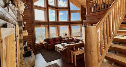 Mountaintop Cabin-secluded but close to everything!