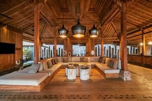 Lobby - 180° Sea View Lovina 4BR Villa (Lovina)