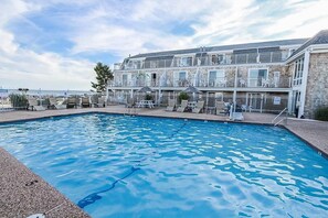 Outdoor pool, a heated pool - Captain's Quarters Resort Oceanfront suite, beautiful ocean view, swimming pool (Falmouth)