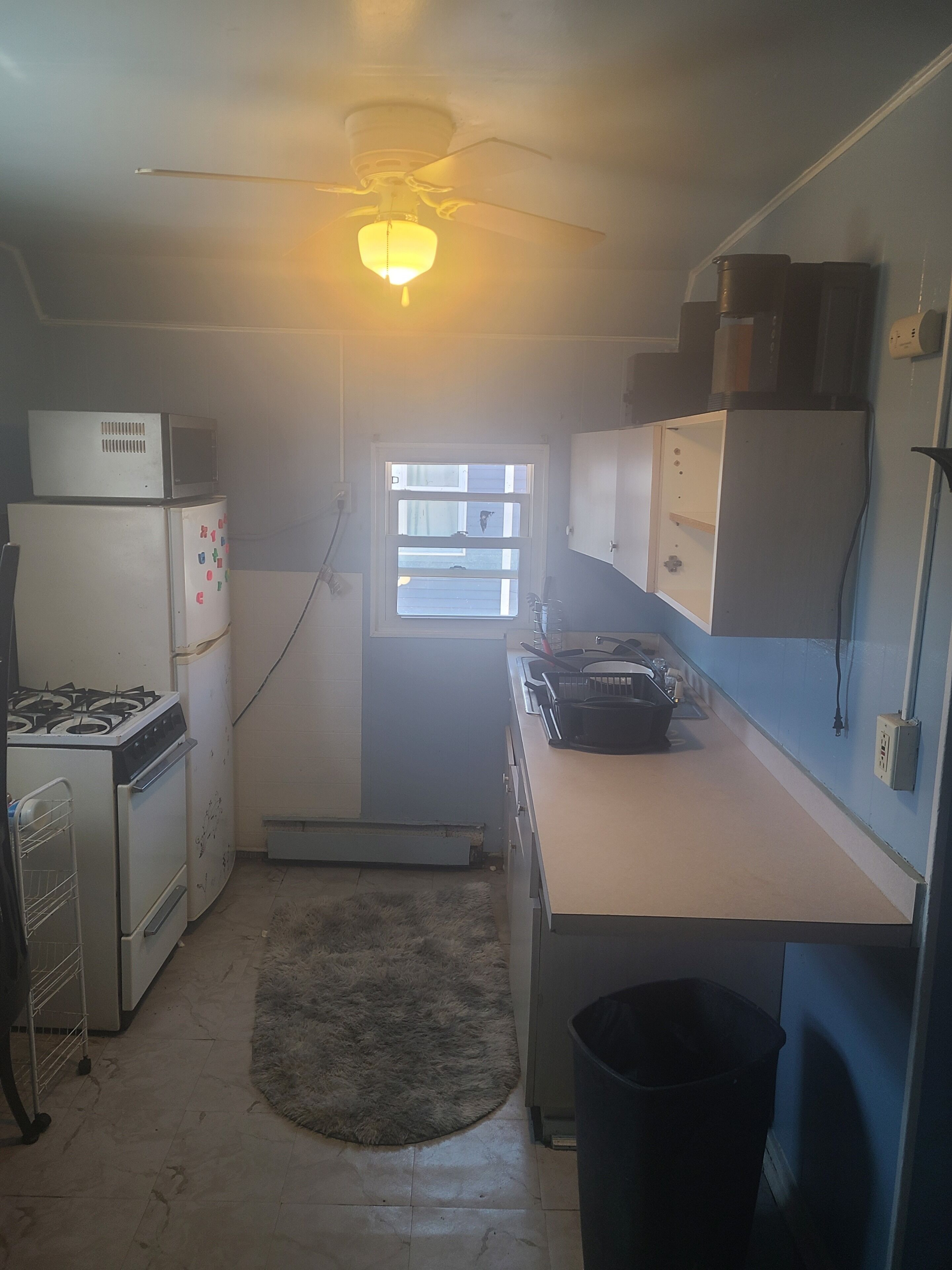 Fridge, microwave, stovetop