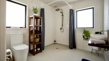 Shower, towels, soap, shampoo