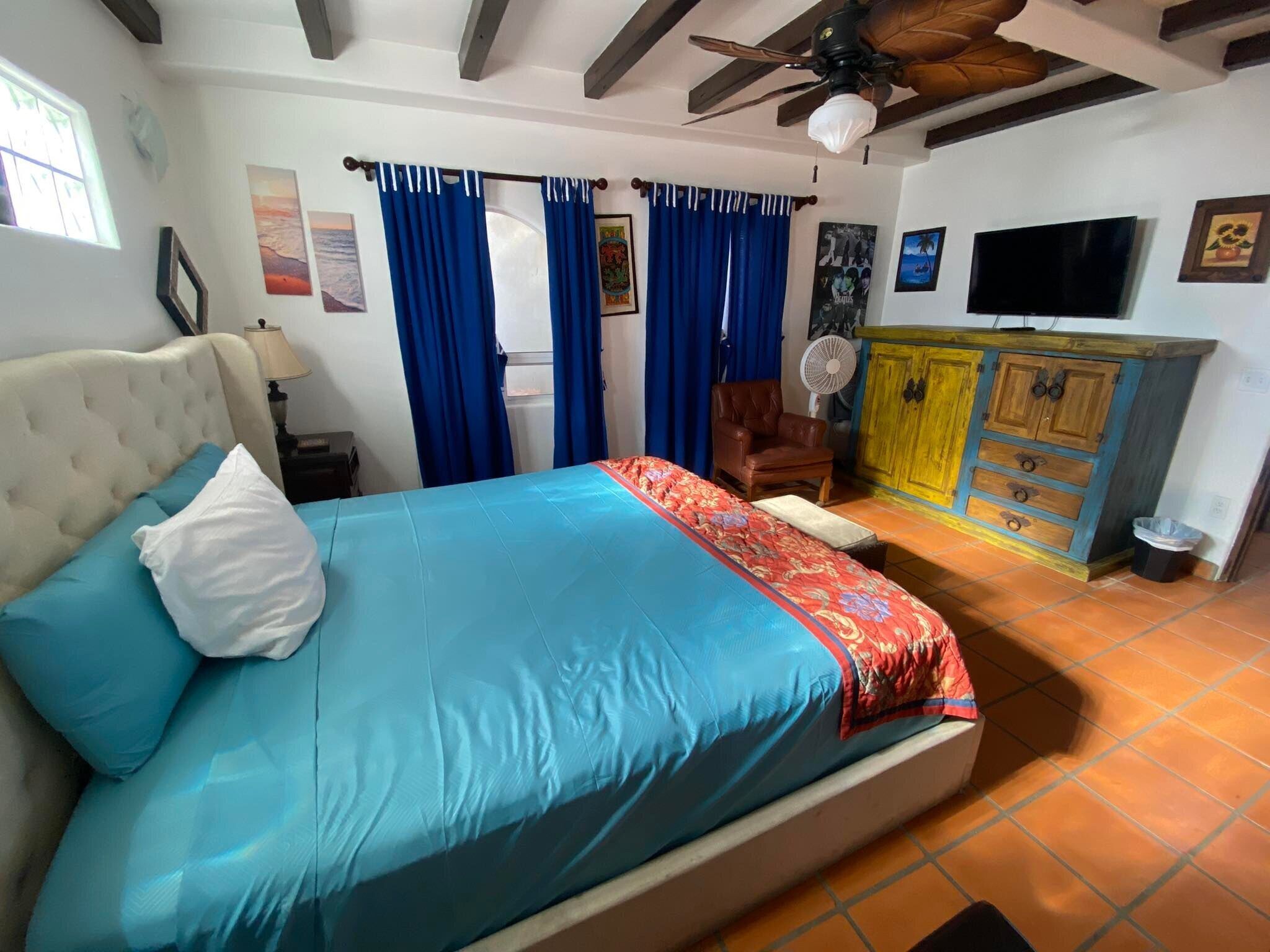 3 bedrooms, in-room safe, iron/ironing board, free WiFi