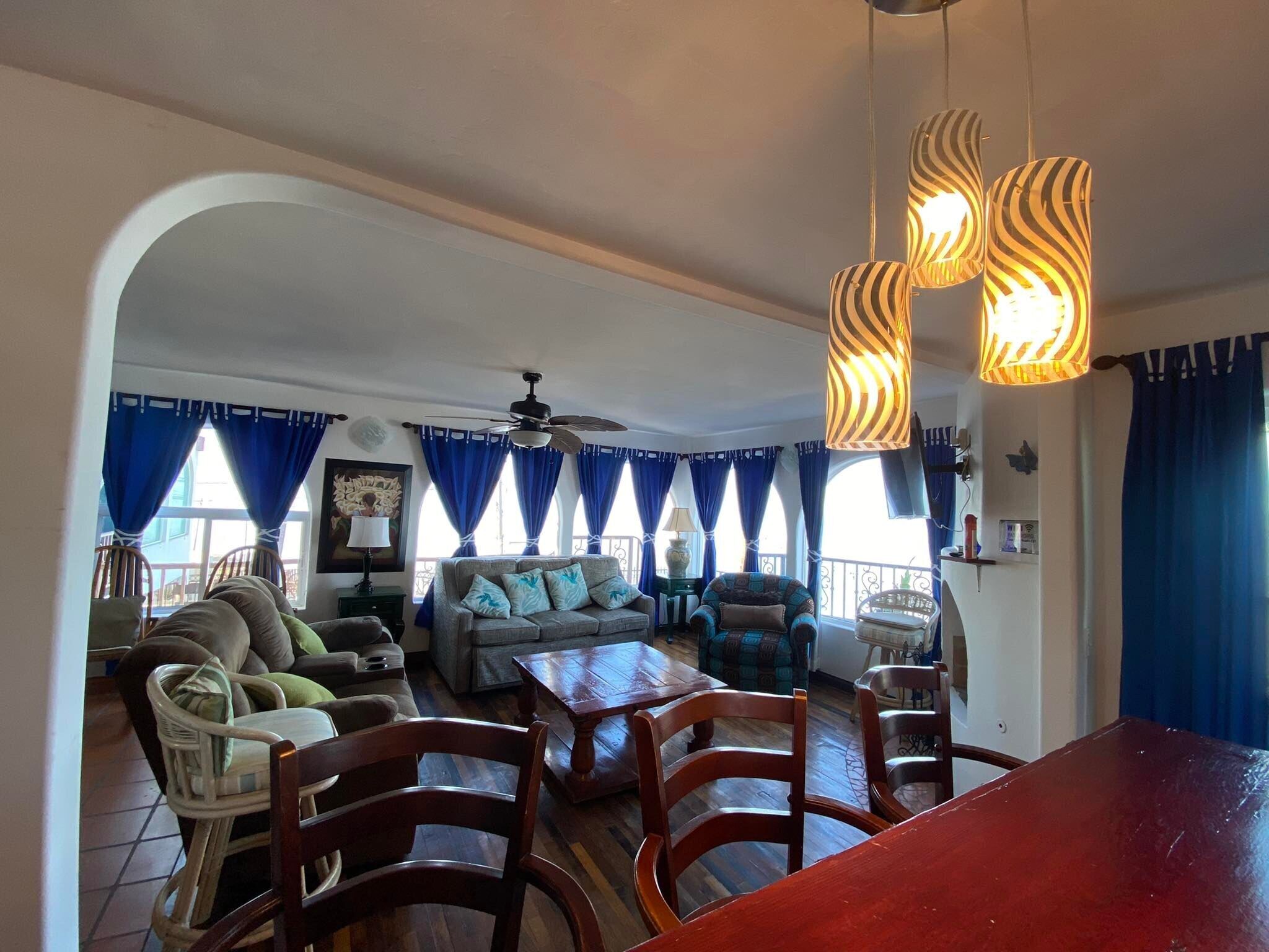 Smart TV, fireplace, video games, Netflix