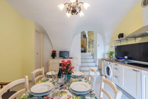 Dining - CANTINA apartment with sea view terrace (Terzorio)