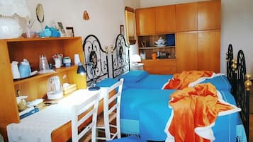 1 Schlafzimmer, Bügeleisen/Bügelbrett, Bettwäsche