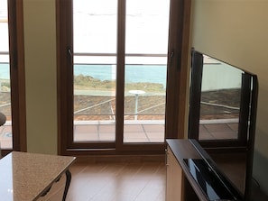 Interior - sea view apartment (Insuela)