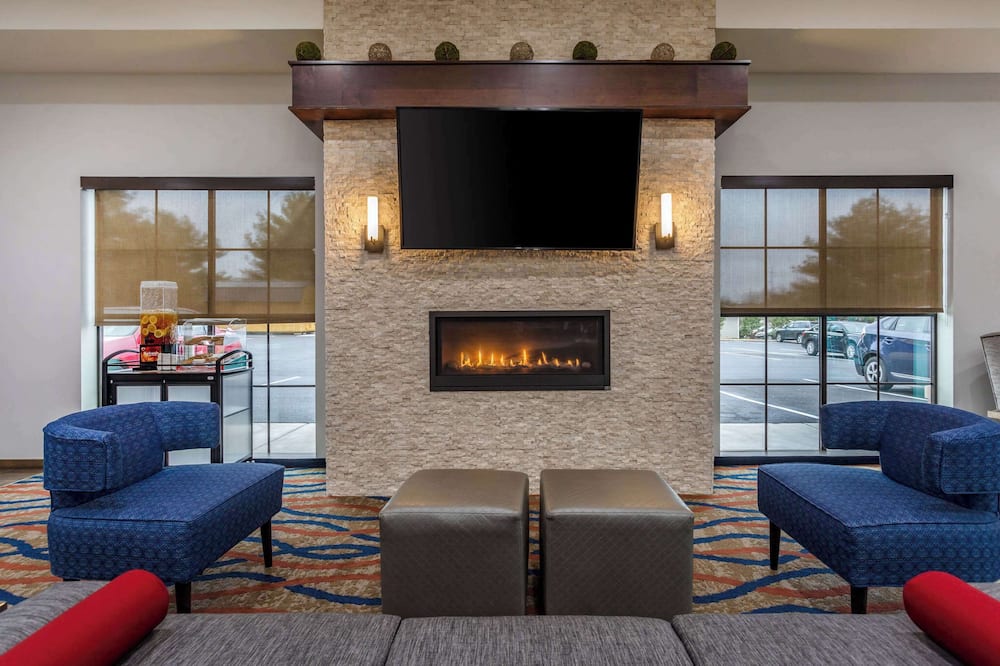 Comfort Suites Bowling Green Southeast