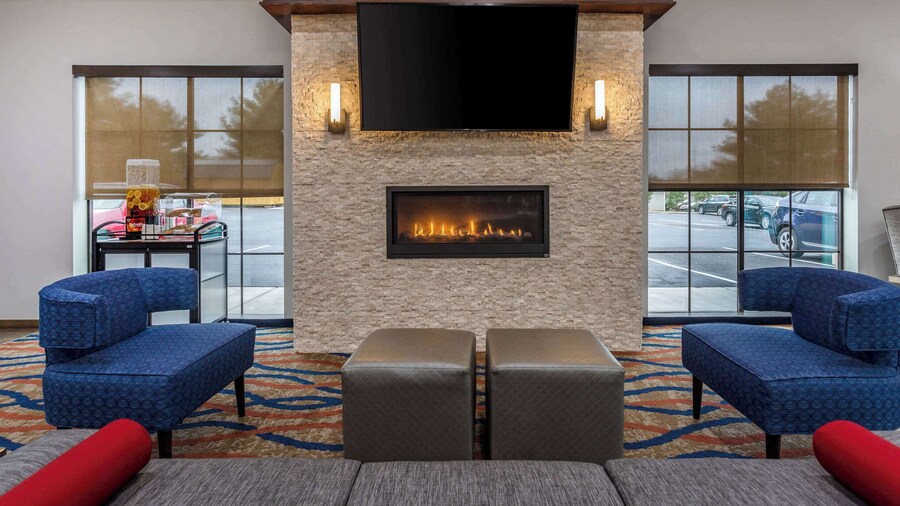 Comfort Suites Bowling Green Southeast